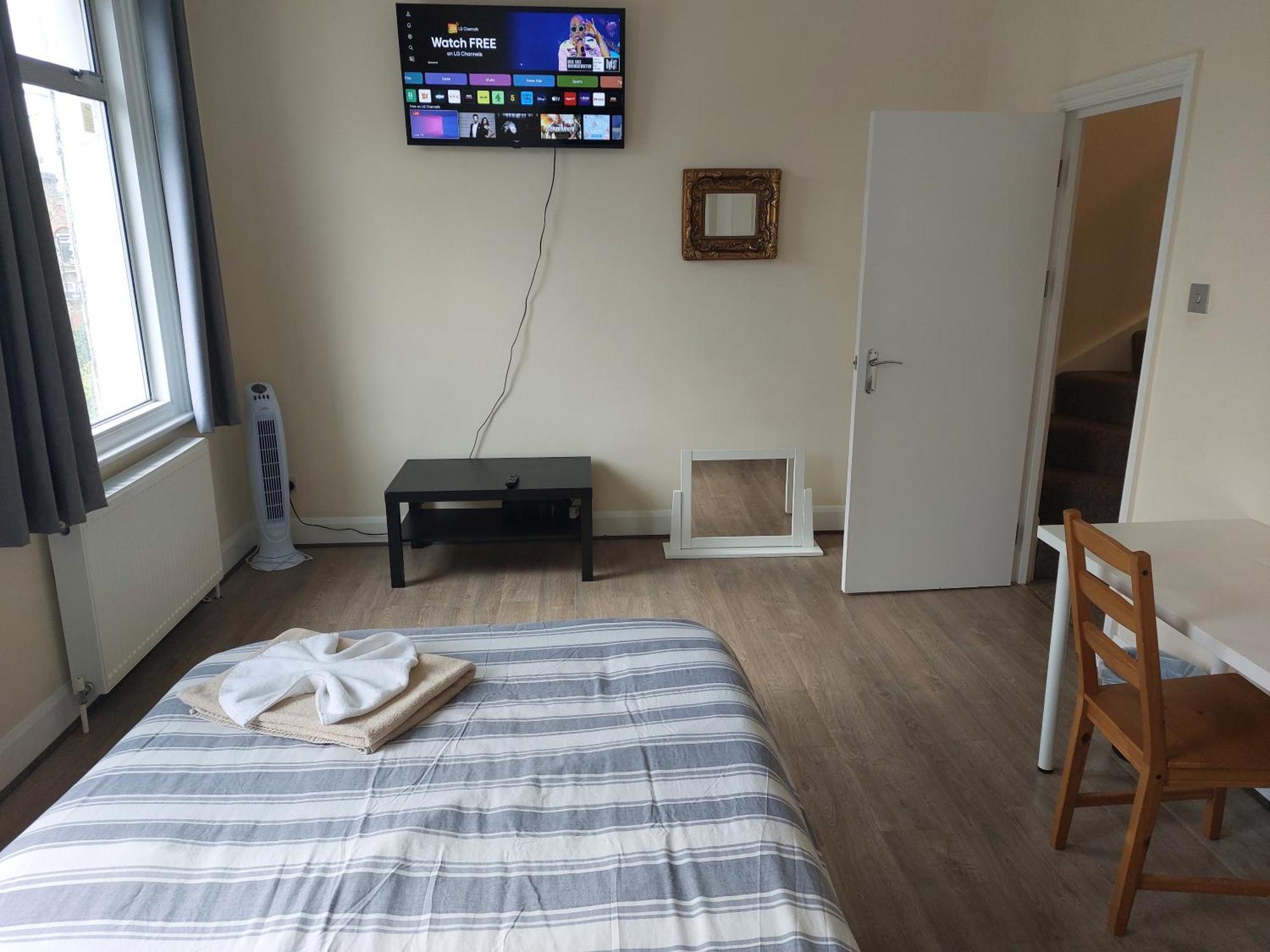 Family Friendly 3 Bedroom Flat Zone 2 - Children Stay Free! لندن المظهر الخارجي الصورة
